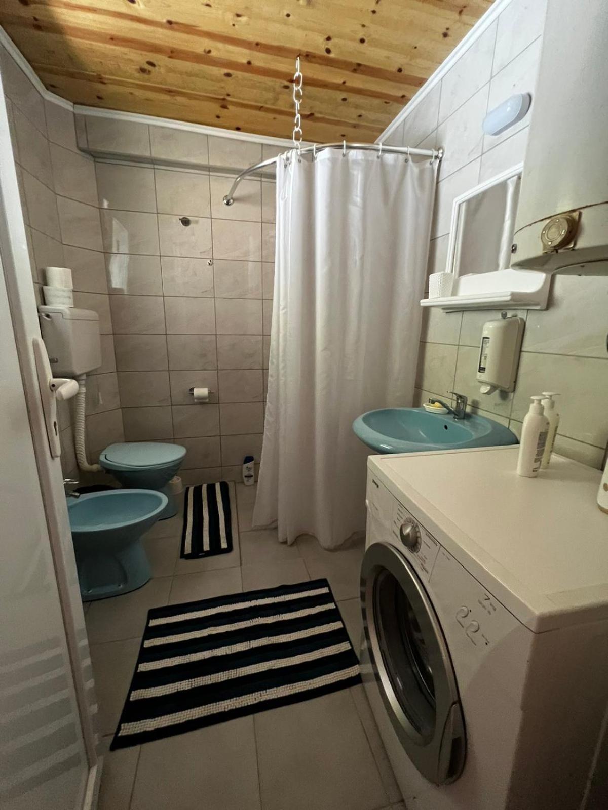 Hotel Ljubav Stara Zaovine à Lazici Extérieur photo