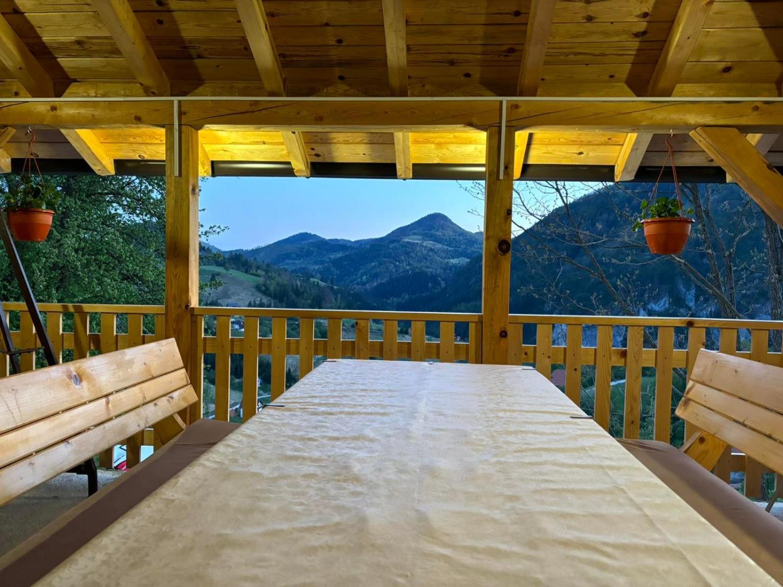 Hotel Ljubav Stara Zaovine à Lazici Extérieur photo