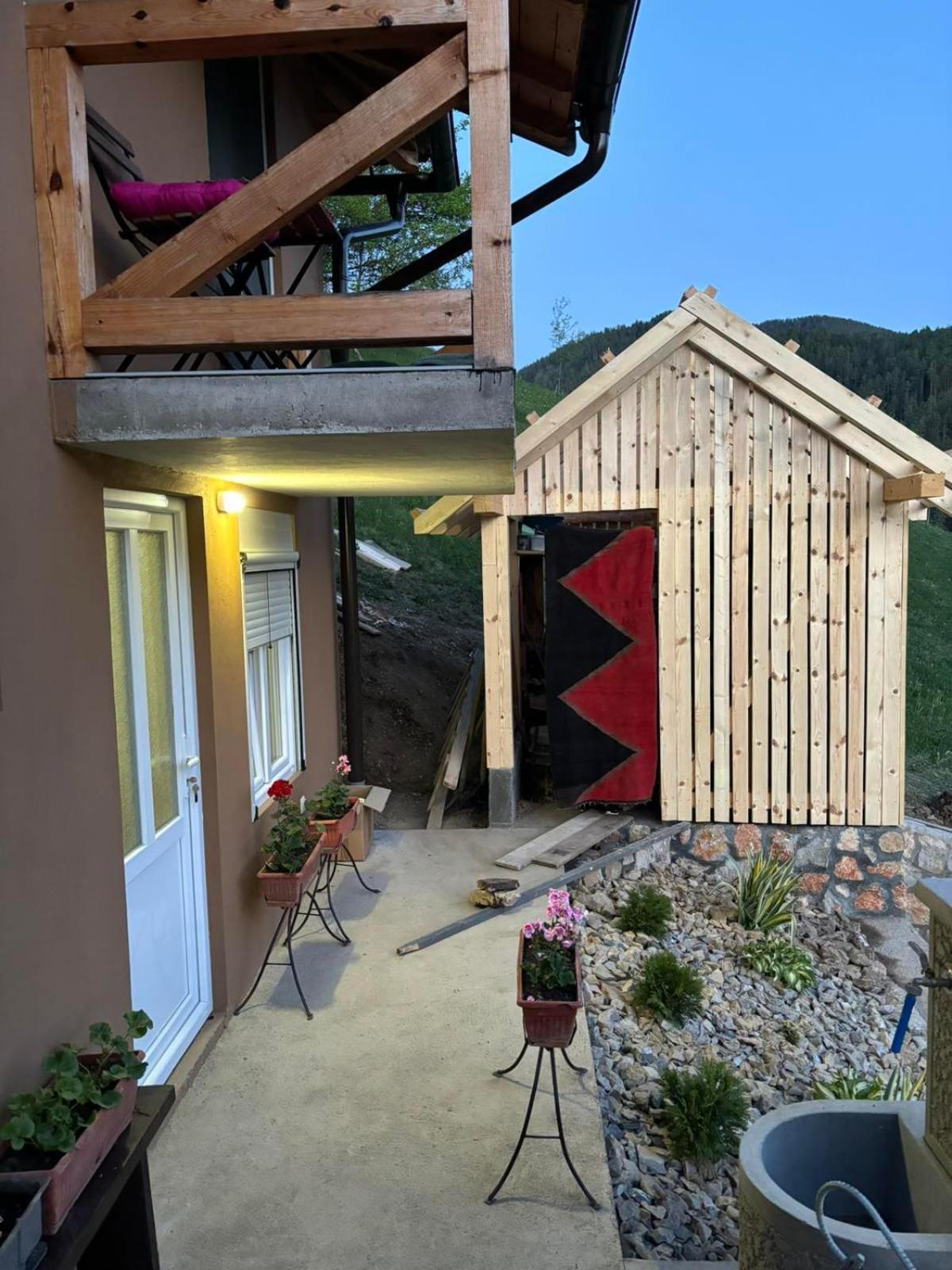 Hotel Ljubav Stara Zaovine à Lazici Extérieur photo