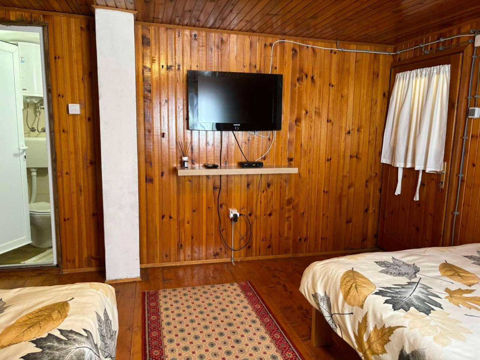 Hotel Ljubav Stara Zaovine à Lazici Extérieur photo