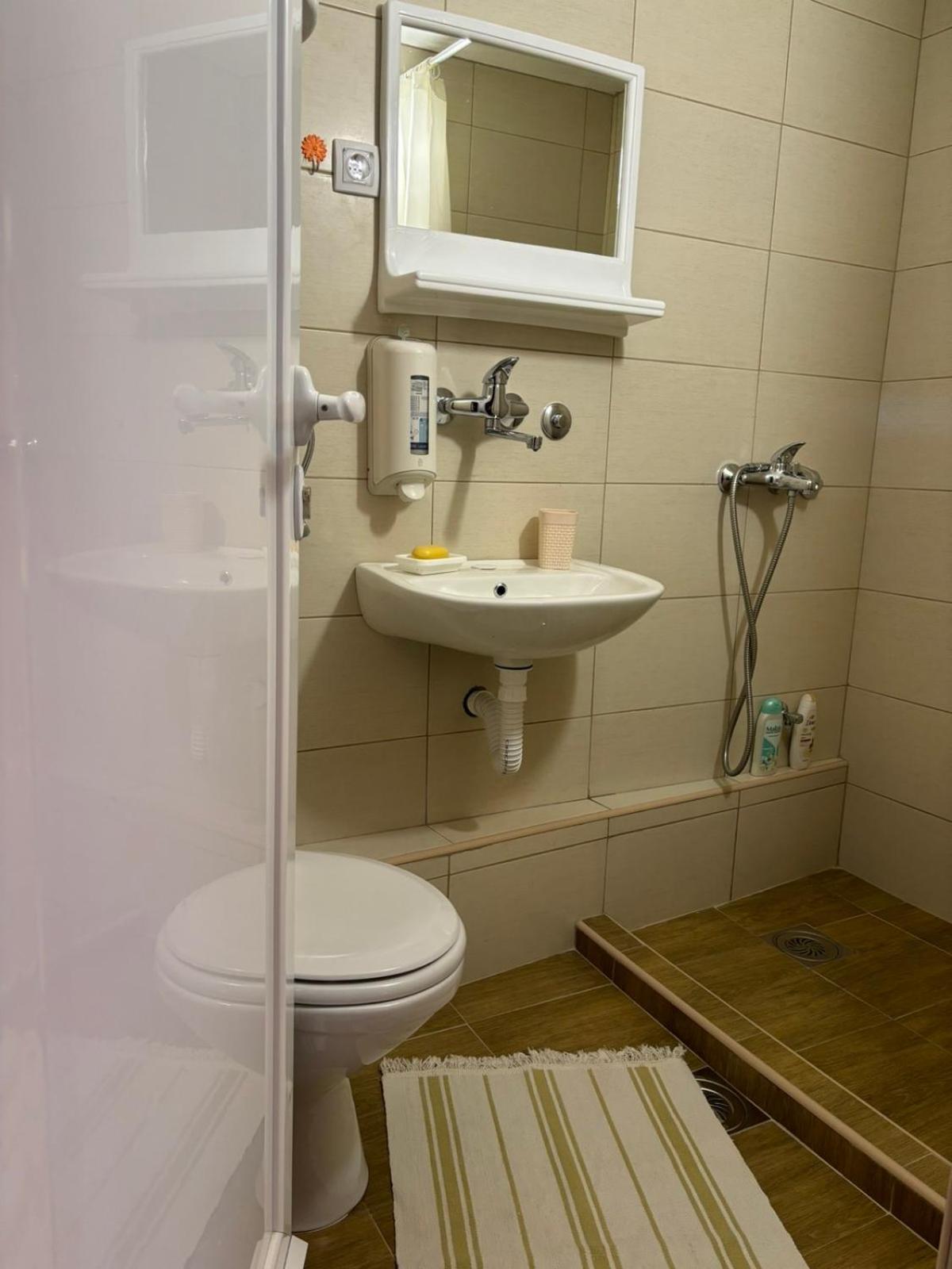 Hotel Ljubav Stara Zaovine à Lazici Extérieur photo