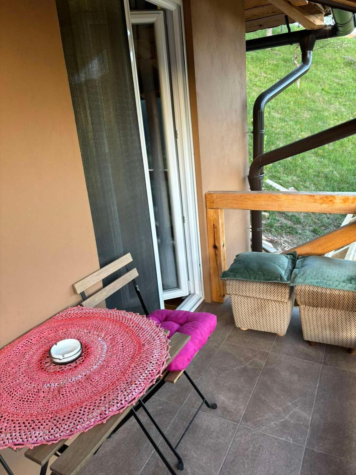 Hotel Ljubav Stara Zaovine à Lazici Extérieur photo